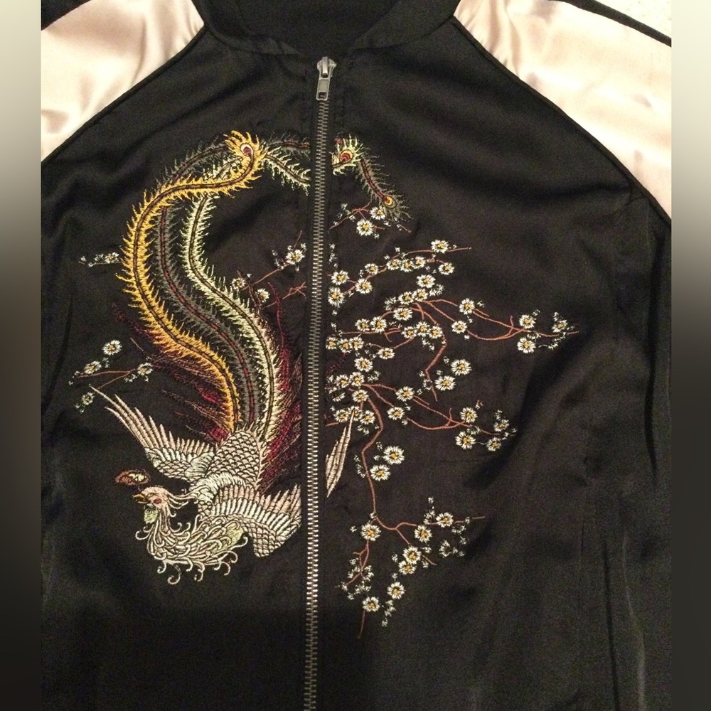 Jolt zip up silky top - Picture 2 of 6